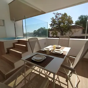 https://apartamento-terrazas-del-mar-piscina-privada.hotelsinnerja.org